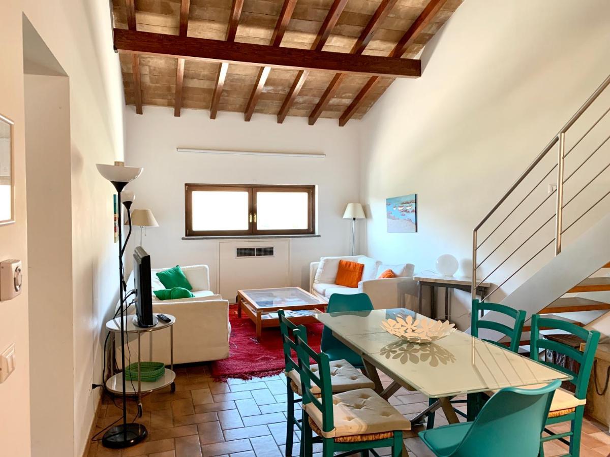 Agriturismo Potrero Grande Sul Lago Di Martignano Con Spiaggia カンパニャーノ・ディ・ローマ エクステリア 写真