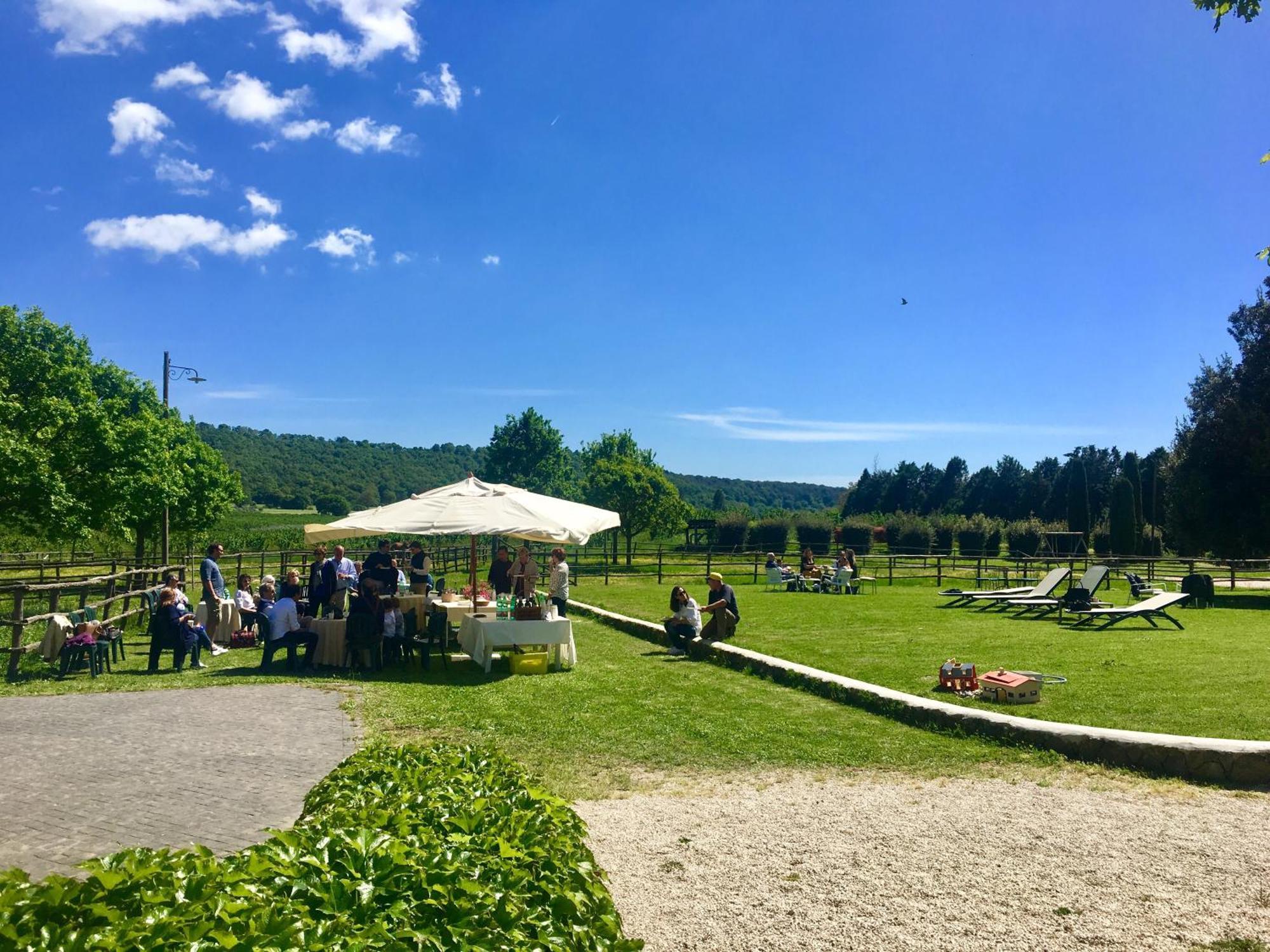 Agriturismo Potrero Grande Sul Lago Di Martignano Con Spiaggia カンパニャーノ・ディ・ローマ エクステリア 写真